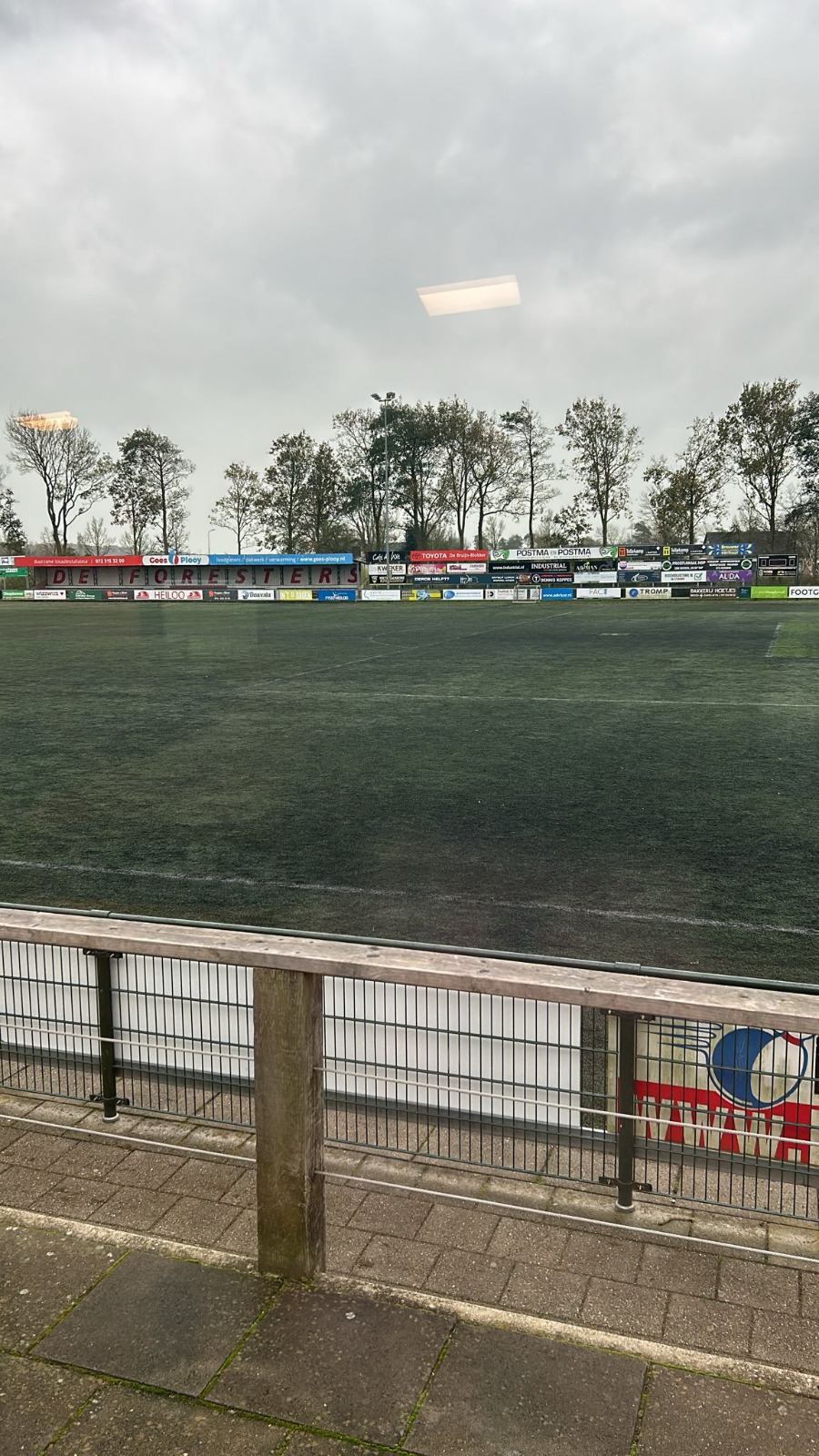 Huidige kunstgrasveld Veld 1 De Foresters